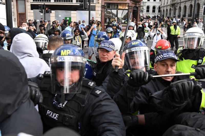 Police arrest more than 100 after London Black Lives Matter protests