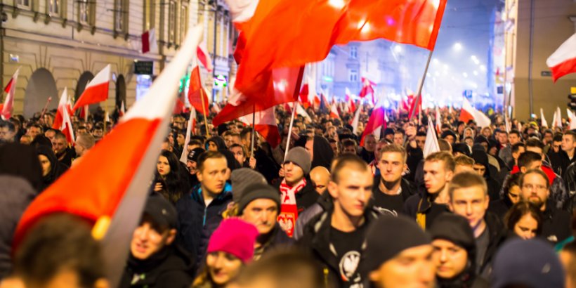 Poles choose their president in closely-contested election Poles choose their president in closely-contested election