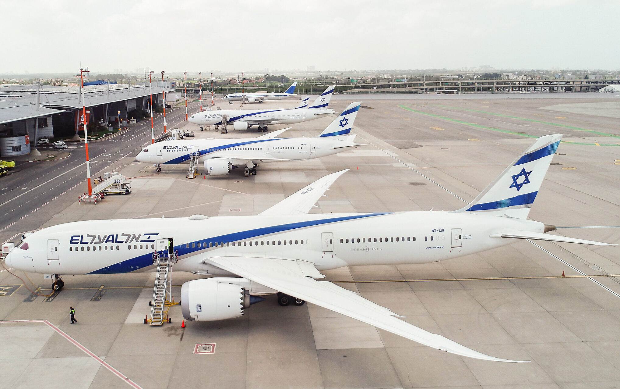 First direct flight between Israel and UAE takes off