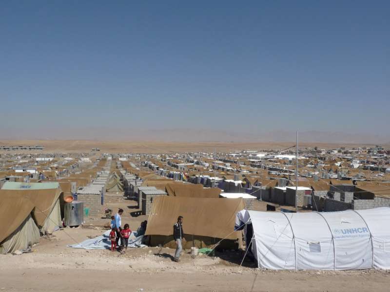 Niger orders closure of migrant camps after Sahara deaths