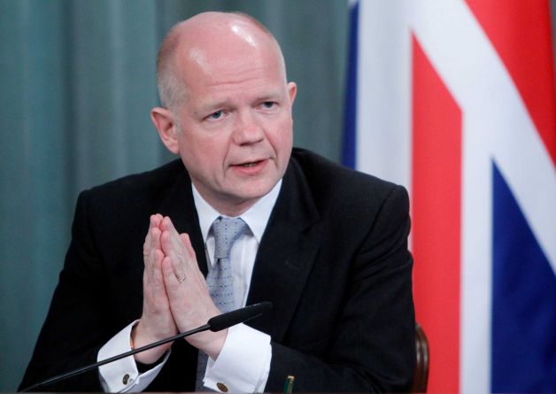 Hague warns Syria threatens to tear itself apart