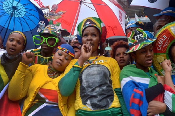 Villagers step back for Mandela funeral