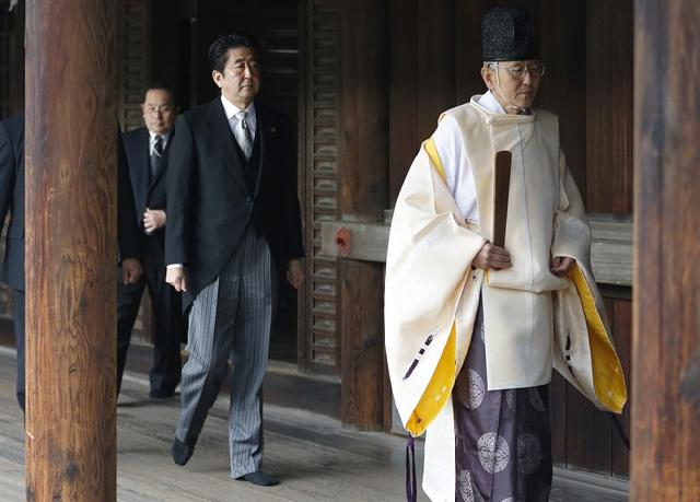 Japan PM's visit to Yasukuni war shrine infuriates China