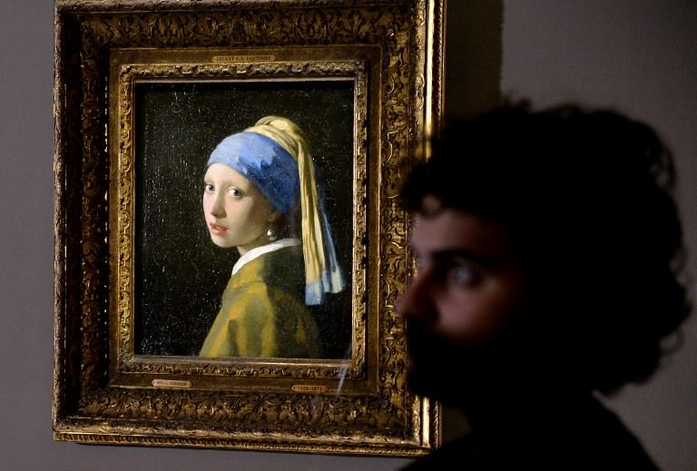 'Girl with a Pearl Earring' creates stir in Italy