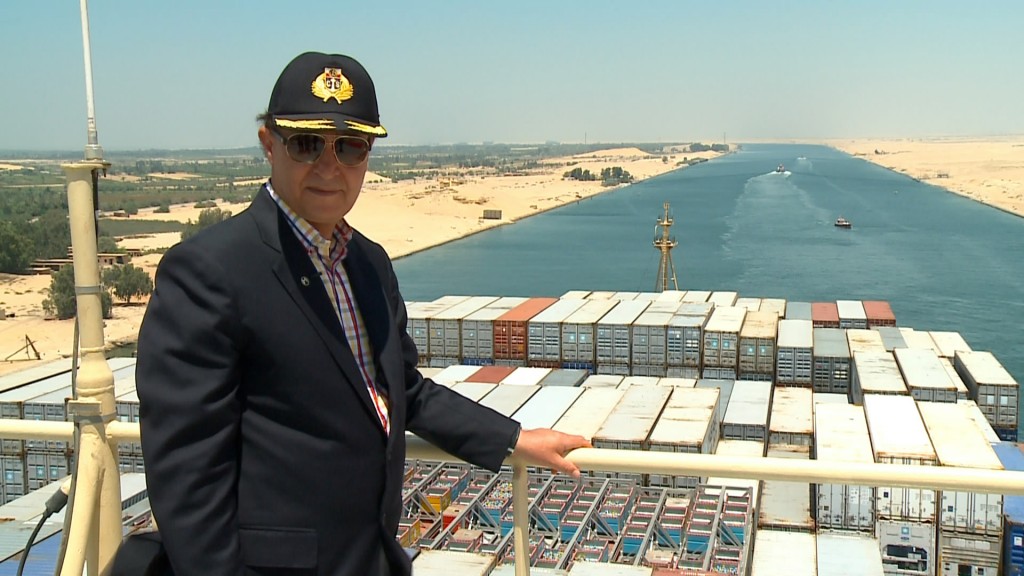 Egypt condemns 26 to death on Suez Canal plot charges Egypt condemns 26 to death on Suez Canal plot charges