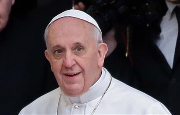 Pope in Syria peace appeal at start of Mideast tour
