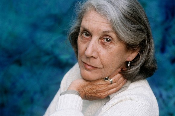 South Africa's Nobel-winning novelist Nadine Gordimer dies South Africa's Nobel-winning novelist Nadine Gordimer dies