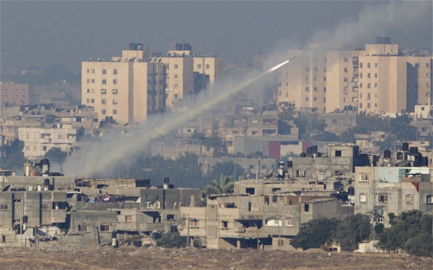 Gaza rocket halts Israel flights, world pushes for truce Gaza rocket halts Israel flights, world pushes for truce