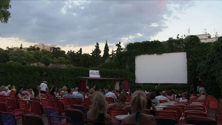 Jasmine and smoke: the allure of Greek summer cinemas Jasmine and smoke: the allure of Greek summer cinemas