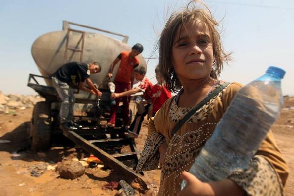 UN suspends food aid to 1.7 million Syrian refugees