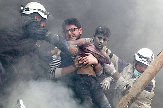 Human Rights Watch denounces Syria barrel bomb attacks