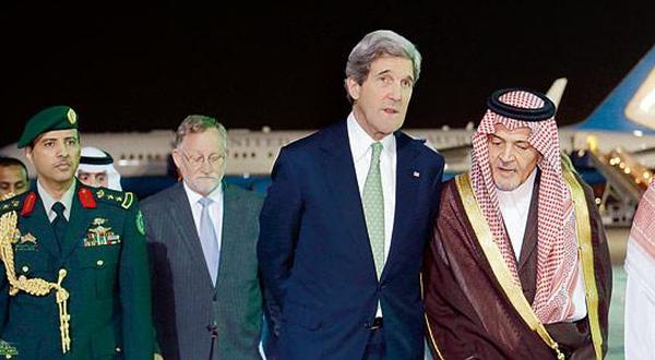 Kerry arrives in Saudi for key Gulf talks