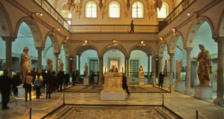 IS claims deadly attack on Tunis museum
