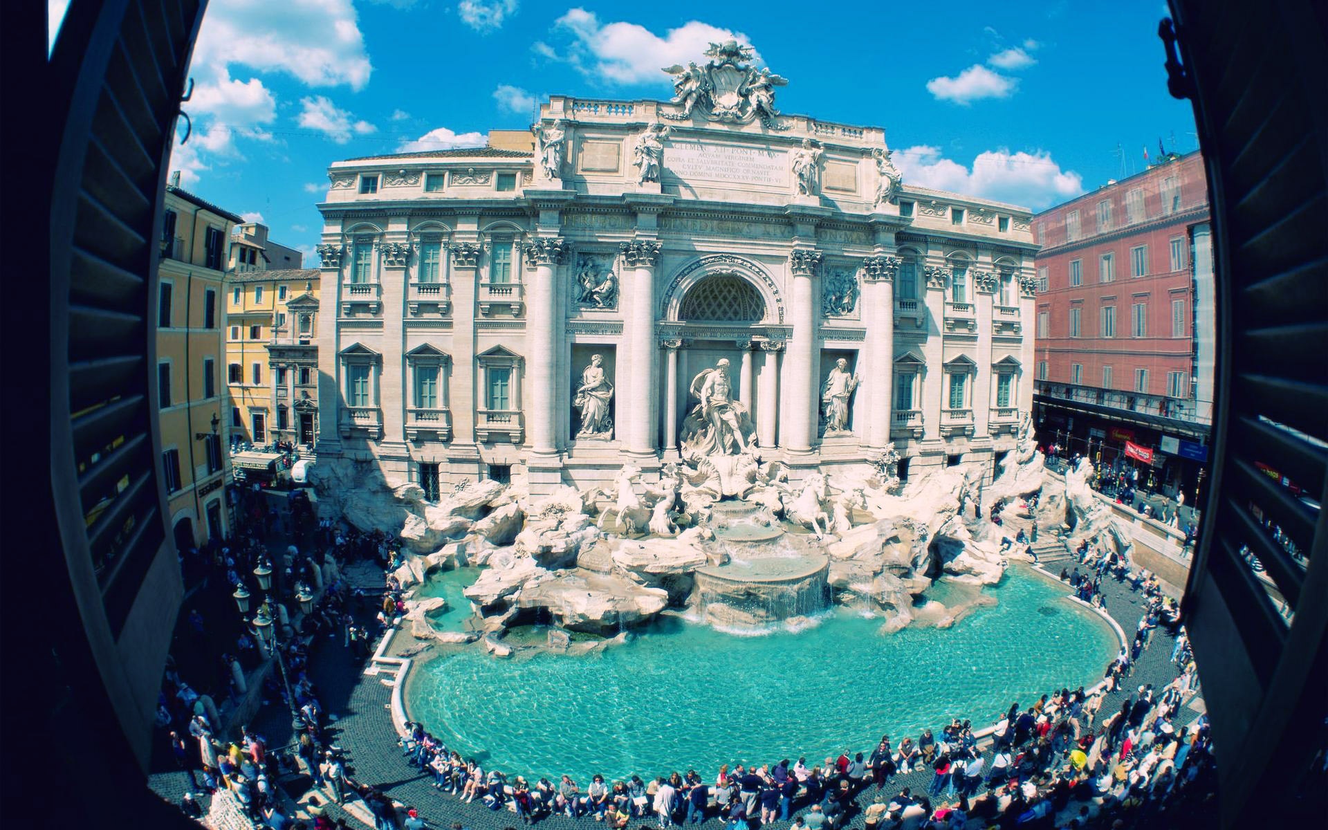 Cheers, kisses as Rome's Trevi Fountain reopens