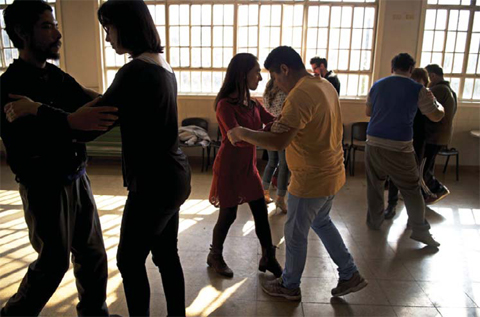 Tango therapy lifts spirits of Argentine mental patients