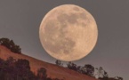 World looks up to gaze at extra bright 'supermoon'