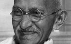 Gandhi glasses 'owner' asks India to negotiate