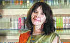 Oxford University elects first female poetry professor