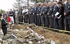 Bosnian Serbs mourn relatives killed in war