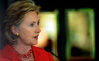 Clinton gives downbeat report on Middle East to Obama