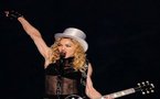 Roma people to give Madonna gold plaque