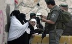 Israeli border guards kill Palestinian after car hits them