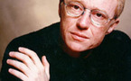 Israeli author Grossman appeals for peace as awarded prize