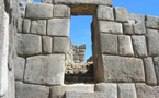 Peru police clear archaeological site of squatters