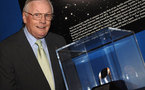Neil Armstrong says US space program 'embarrassing'
