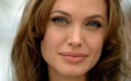 Aleppo pounded as Jolie visits Syria refugees