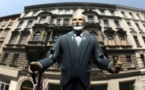 Urn containing Freud's ashes 'dropped during break-in'