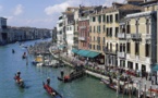 Venice votes on cutting ties with Italy