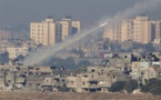 Gaza rocket halts Israel flights, world pushes for truce