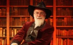 Queues in Britain as final Pratchett novel goes on sale